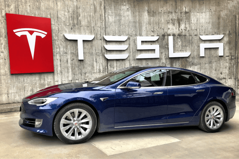 PESTEL -analysis-of-Tesla-background (1).png