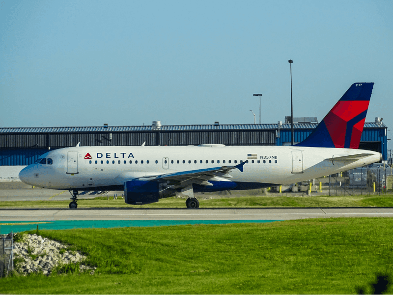 delta-airlines-vrio-analysis-background.png